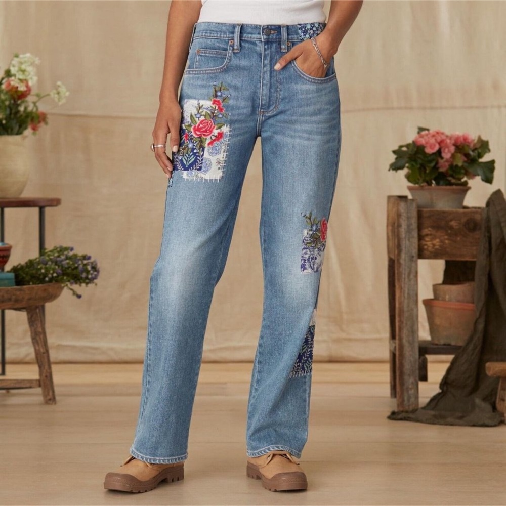 Sundance Floral Embroidered Blue Jeans 28 NWOT